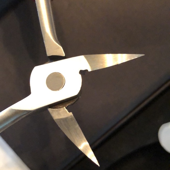 Kaasage Toe Nail Clipper with sheath & comfort grip New in Gift Box - Picture 4 of 9